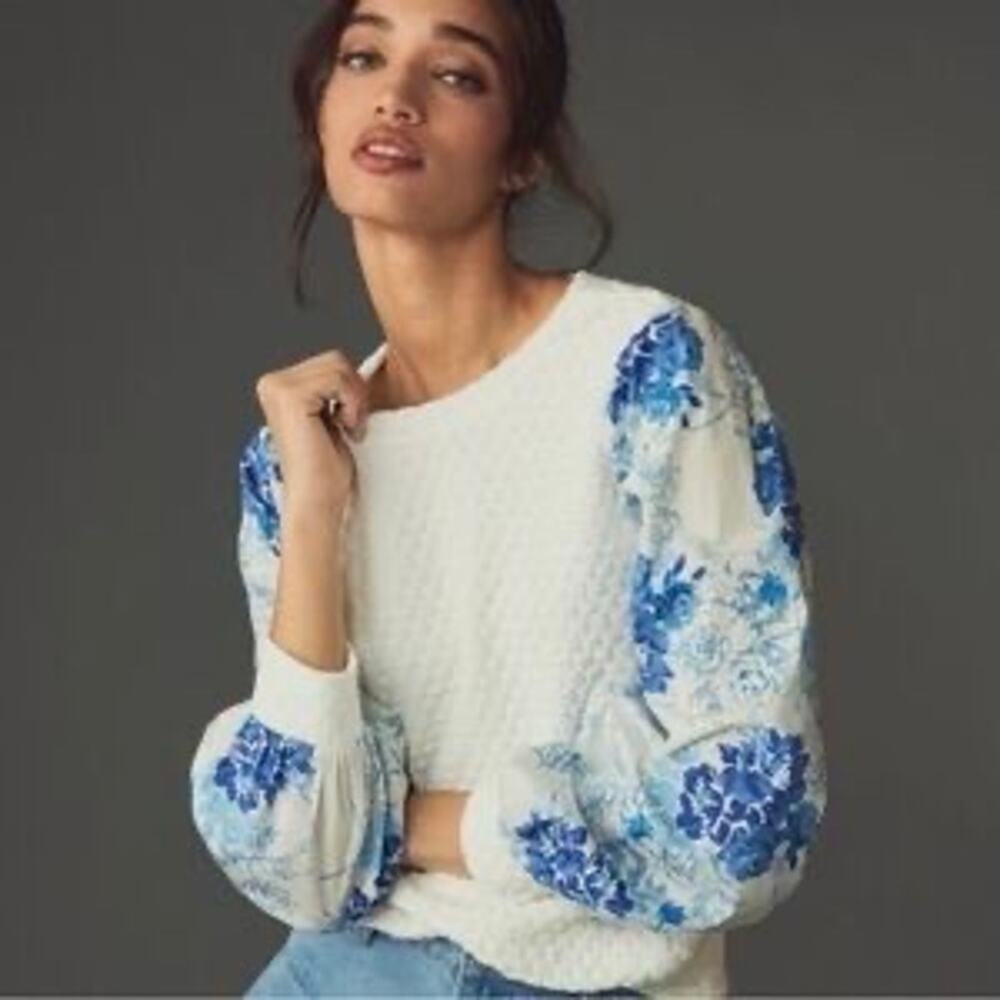 Anthropologie (S) Porridge White Quilted Knit Pullover Blue Toile Sleeves